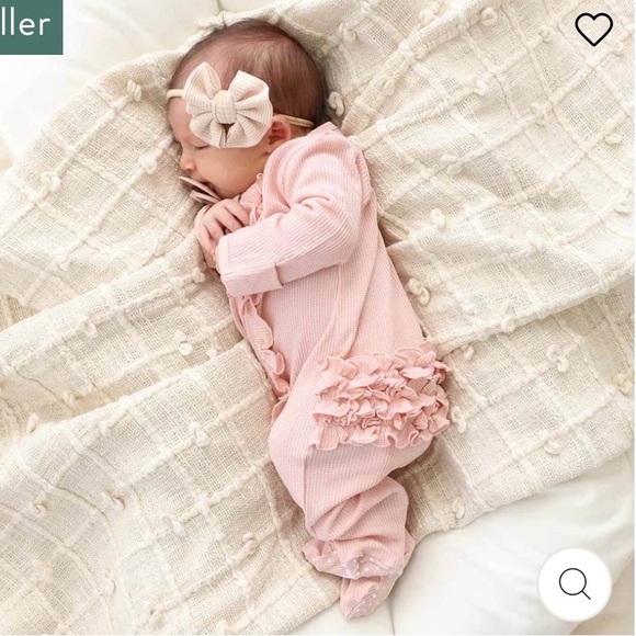 Caden Lane Other - Caden Lane Bamboo Waffle Ruffle Zipper Footie